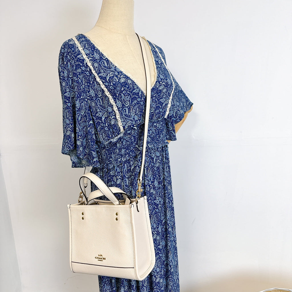 CO971 Chalk Coach Dempsey Tote 22 IN