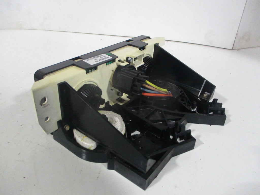 AC Pre-Owned 06-07 Heater Ion Controle Saturn LKQ Temperature (Good) OEM