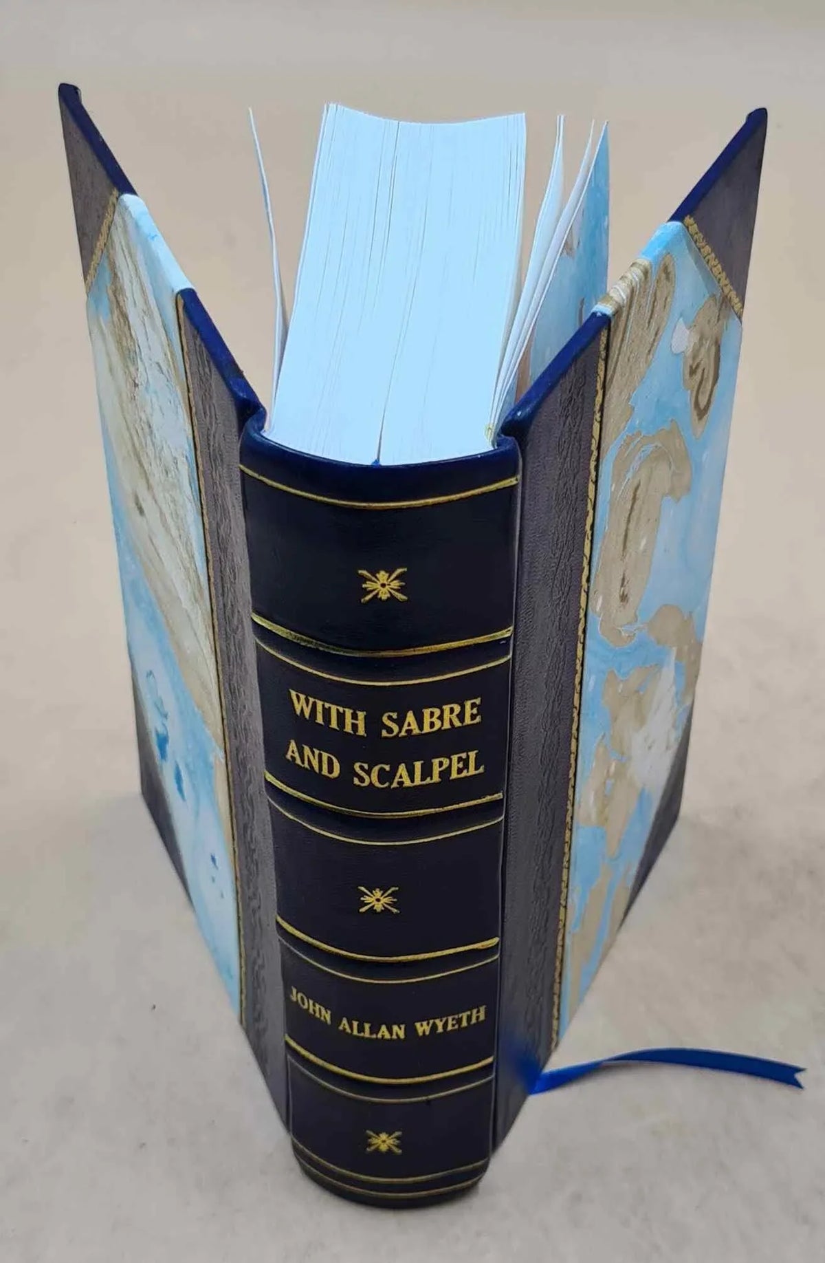 surgeon sabre the scalpel and With of [Leather 1914 autobiography and soldier Bound] a